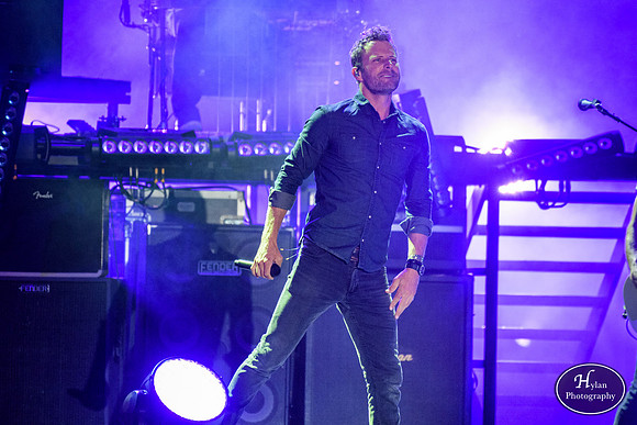 DierksBentley-HylanPhotography-Musikfest2016-CatCountry-204534.jpg