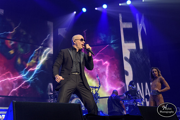 Pitbull-HylanPhotography-PPLCenter-WLEV-01-11.jpg
