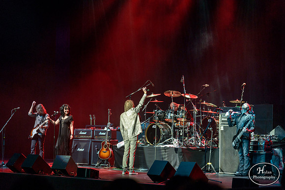 Starship featuring Mickey Thomas