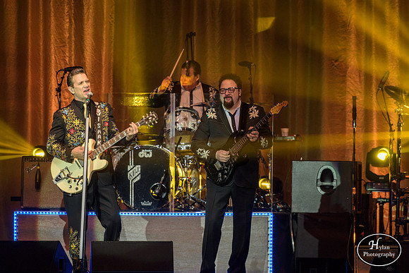 ChrisIsaak-HylanPhotography-SandsEventCenter-WLEV-03.jpg