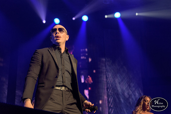 Pitbull-HylanPhotography-PPLCenter-WLEV-01-10.jpg