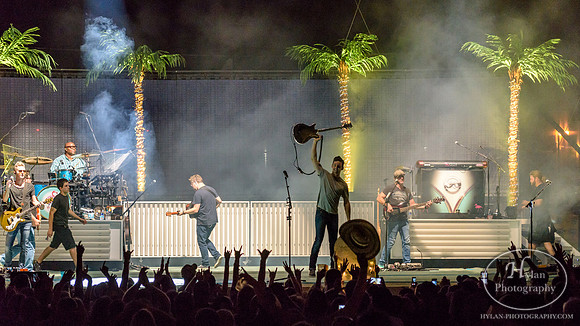 JakeOwen-HylanPhotography-AllentownFair2016-CatCountry-202858.jpg