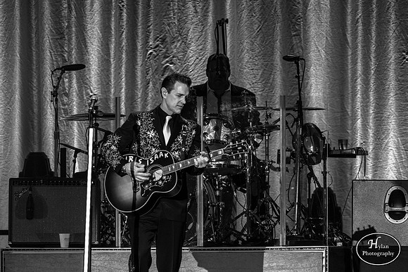 ChrisIsaak-HylanPhotography-SandsEventCenter-WLEV-01-7.jpg