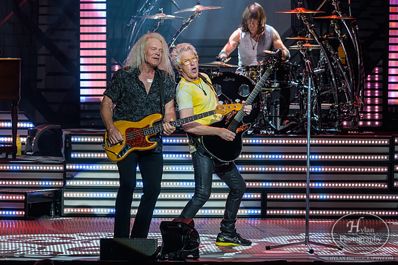 REOSpeedwagon-HylanPhotography-FMKirbyCenter-WLEV-3-4.jpg