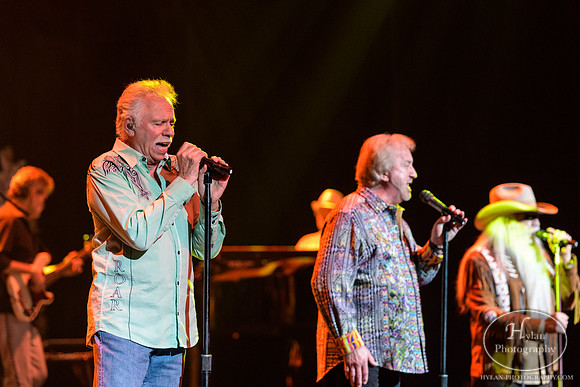 OakRidgeBoys-HylanPhotography-FMKirby-CatCountry96-193855.jpg