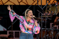 LaurenAlaina-HylanPhotography-AllentownFair17-CatCountry96-2.jpg