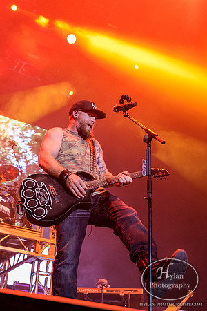 BrantleyGilbert-HylanPhotography-Musikfest2018-CatCountry-2-6.jpg