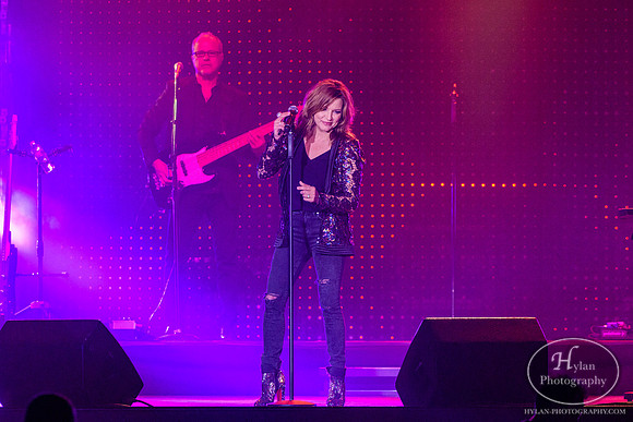 MartinaMcBride-HylanPhotography-SandsEventCenter-CatCountry-205726.jpg