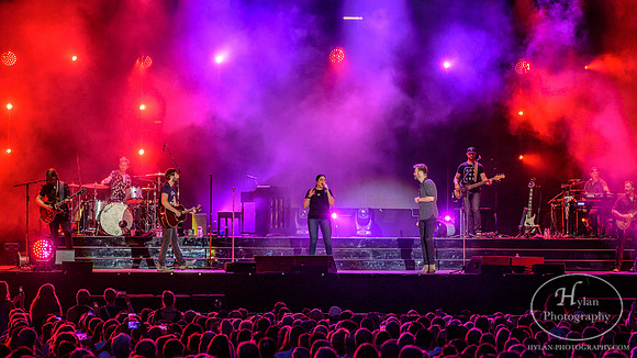 LadyAntebellum-HylanPhotography-Musifest2019-CatCountry96-2-6.jpg
