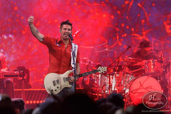 JakeOwen-HylanPhotography-MoheganSunArenaPa-CatCountry-210721.jpg