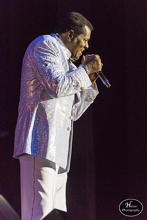TemptaionsReview_ft_DennisEdwards-HylanPhotography-SandsBethlehemEventCenter-WLEV-200710.jpg