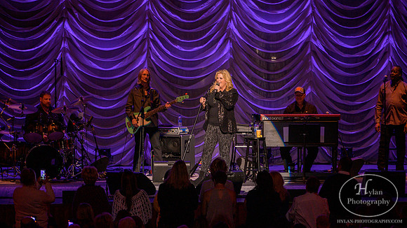TrishaYearwood-HylanPhotography-FMKirby-CatCountry-205612.jpg