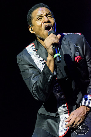 TheJacksons-HylanPhotography-SandsBethlehemEventCenter-WLEV-01-7.jpg
