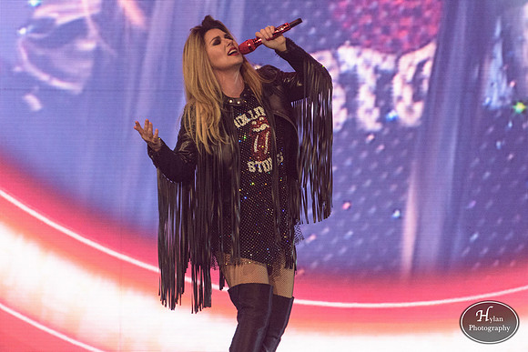 ShaniaTwain-HylanPhotography-PPLCenter-CatCountry-WLEV-205752.jpg