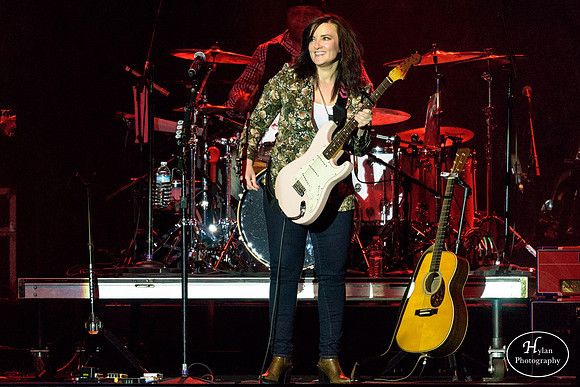 BrandyClark-HylanPhotography-SandsBethlehemEventCenter-CatCountry-202510.jpg