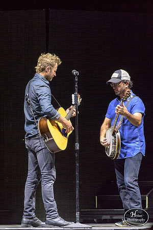 DierksBentley-HylanPhotography-Musikfest2016-CatCountry-203904.jpg