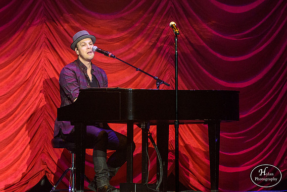 GavinDeGraw-HylanPhotography-PPLCenter-CatCountry-WLEV-193340.jpg