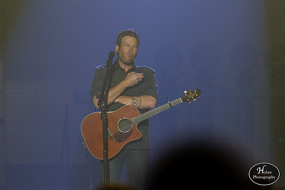BlakeShelton-HylanPhotography-MoheganSunArena-CatCountry-204710.jpg