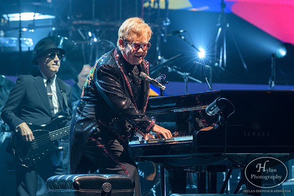 EltonJohn--FarewellYellowBrickRoad-HylanPhotography-PPLCenter-WLEV-200337.jpg