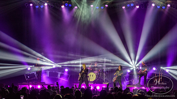 GooGooDolls-HylanPhotography-SandsEventCenter-WLEV-212534.jpg