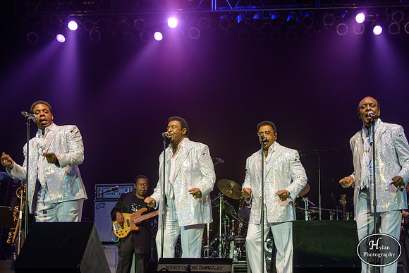 TemptaionsReview_ft_DennisEdwards-HylanPhotography-SandsBethlehemEventCenter-WLEV-02-2.jpg