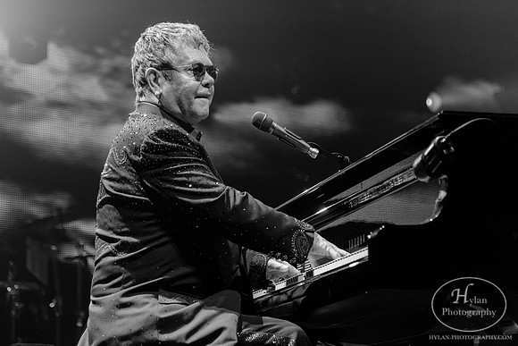 EltonJohn-HylanPhotography-PPLCenter-WLEV-200722.jpg
