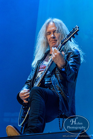 Saxon-HylanPhotography-MoheganSunArenaPa-203608.jpg