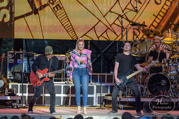 LaurenAlaina-HylanPhotography-AllentownFair17-CatCountry96-4-2.jpg
