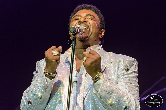 TemptaionsReview_ft_DennisEdwards-HylanPhotography-SandsBethlehemEventCenter-WLEV-200854.jpg