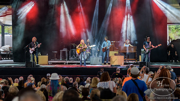 Outlaw Music Festival-HylanPhotography-PavilionatMontageMountain-CatCountry-06.jpg