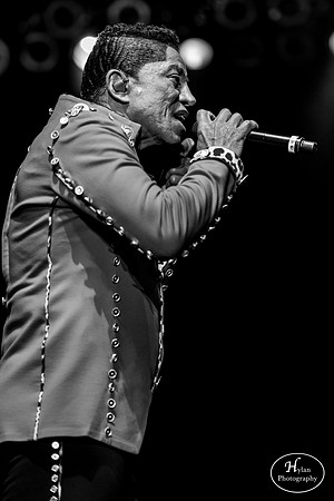 TheJacksons-HylanPhotography-SandsBethlehemEventCenter-WLEV-231020.jpg