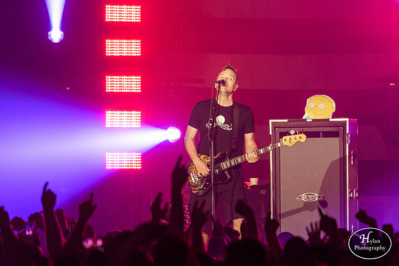 Blink-182-HylanPhotography-SandsBethlehemEventCenter-203352.jpg