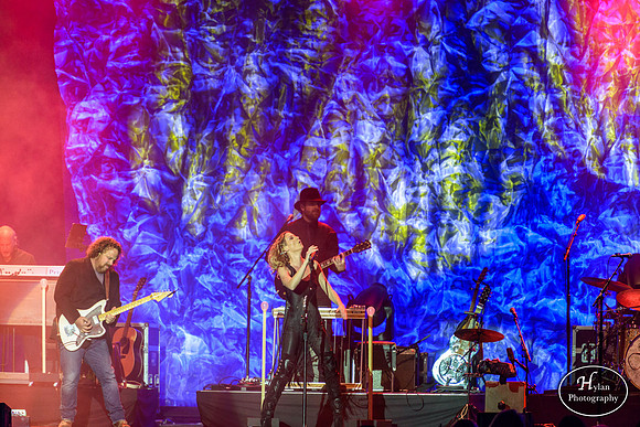 JenniferNettles-HylanPhotography-SandsBethlehemEventCenter-CatCountry-214636.jpg