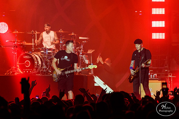 Blink-182-HylanPhotography-SandsBethlehemEventCenter-01-8.jpg