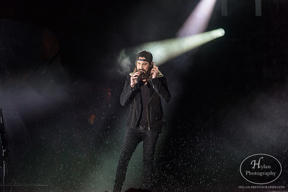 Pentatonix-HylanPhotography-AllentownFair17-CatCountry96-201129.jpg