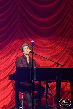 GavinDeGraw-HylanPhotography-PPLCenter-CatCountry-WLEV-02.jpg