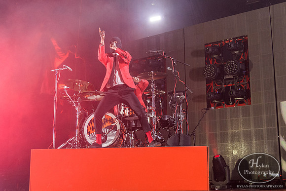 TwentyOnePilots-HylanPhotography-PPLCenter-WLEV-02-3.jpg