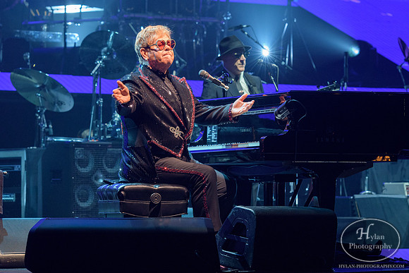 EltonJohn--FarewellYellowBrickRoad-HylanPhotography-PPLCenter-WLEV-2-3.jpg