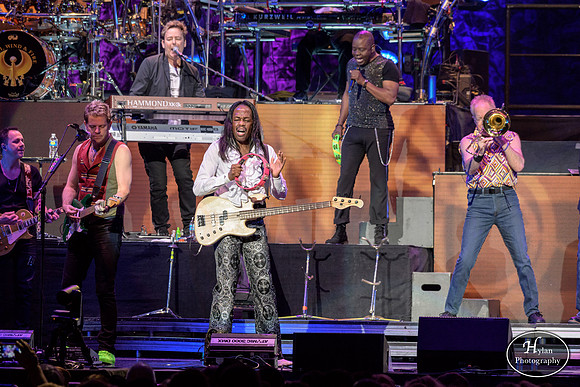 Chicago-EarthWind&Fire-HylanPhotography-PPLCenter-WLEV-200218.jpg