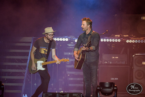 DierksBentley-HylanPhotography-Musikfest2016-CatCountry-01-7.jpg