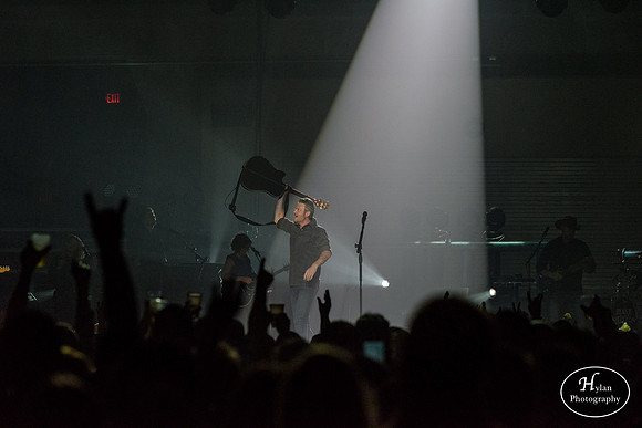 BlakeShelton-HylanPhotography-MoheganSunArena-CatCountry-204500.jpg