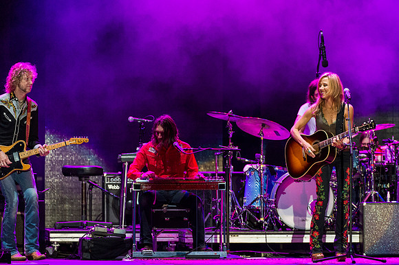 Sheryl-Crow-Hylan-Musikfest-2014-13.jpg
