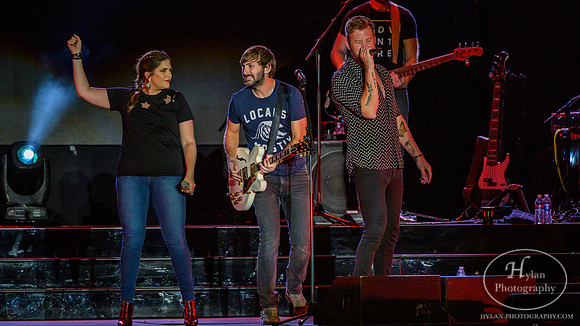LadyAntebellum-HylanPhotography-Musifest2019-CatCountry96-203351.jpg