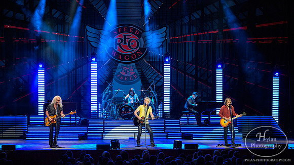 REOSpeedwagon-HylanPhotography-FMKirbyCenter-WLEV-205423.jpg
