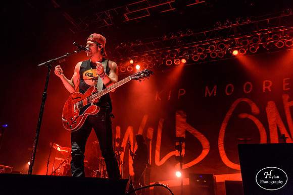 KipMoore-HylanPhotography-SandsBethlehemEventCenter-CatCountry-213532.jpg