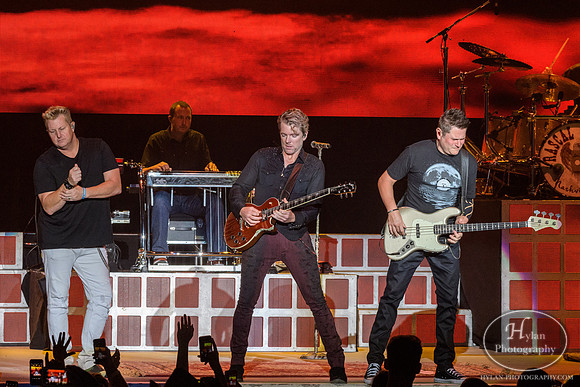 RascalFlatts-HylanPhotography-AllentownFair17-CatCountry96-201323.jpg