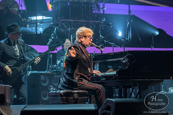 EltonJohn--FarewellYellowBrickRoad-HylanPhotography-PPLCenter-WLEV-200356.jpg