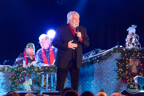 KennyRogers-HylanPhotography-ValleyForgeCasino-220718.jpg