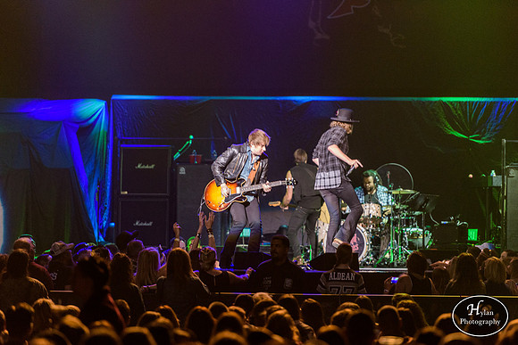 AThousandHorses-HylanPhotography-PPLCenter-CatCountry-193610.jpg