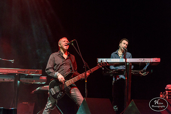 Starship featuring Mickey Thomas